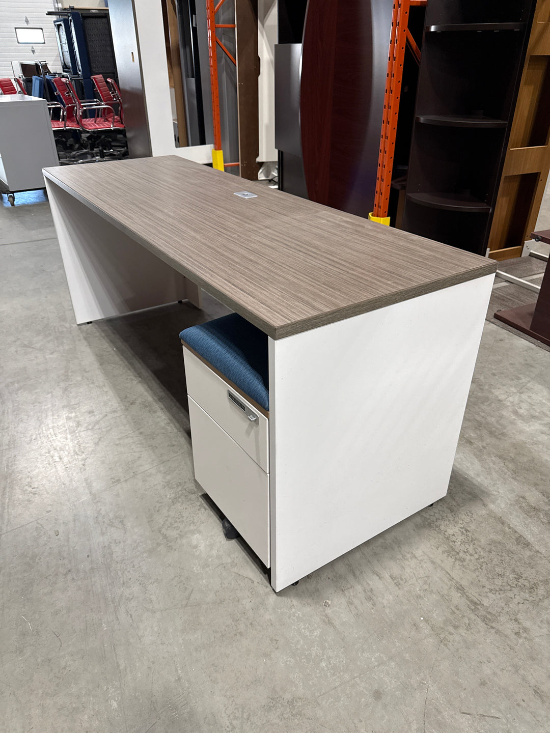 Straight Desk w/Mobile BF Ped