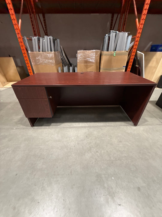 6' Straight Desk w/BF Ped