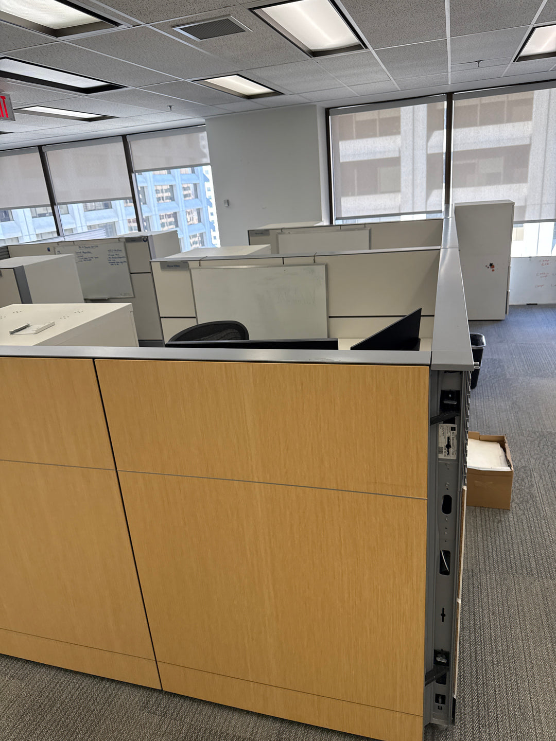 Teknion 6' x 6' L-Shape Workstation w/Storage Tower