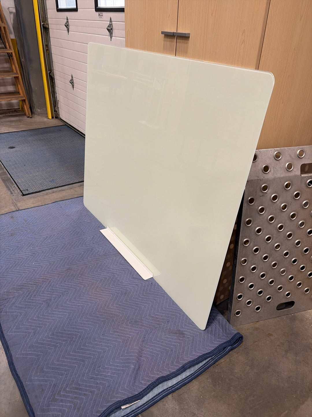 5’ x 4’ Glass Whiteboard