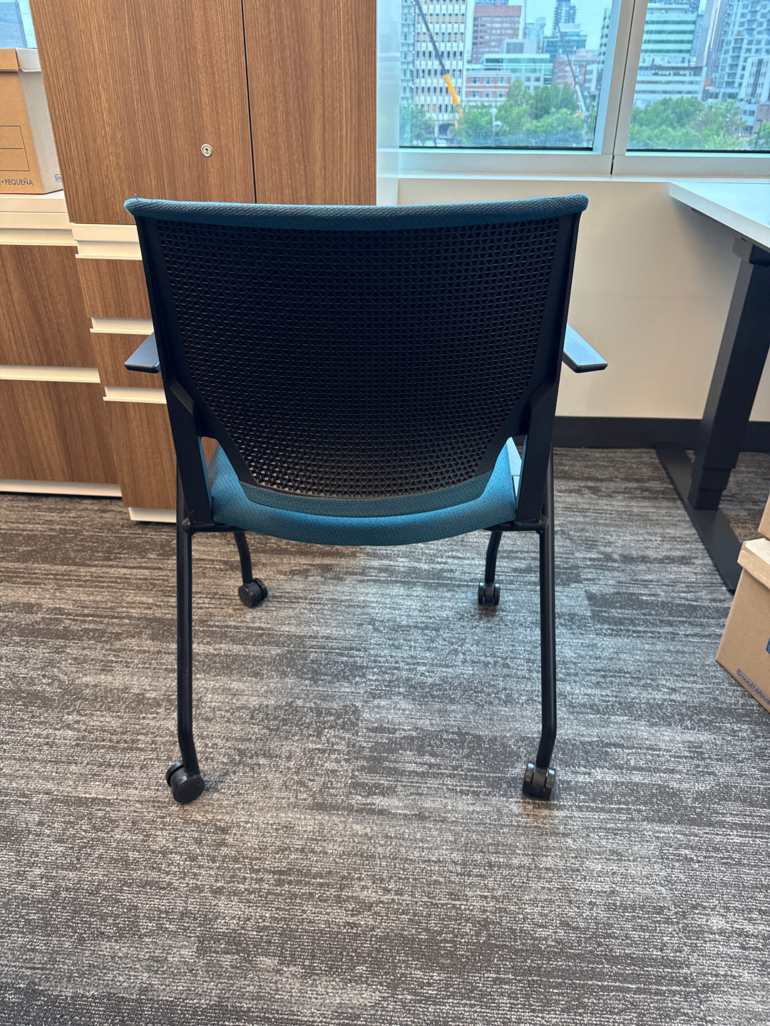 Haworth Very Mobile Guest Chair