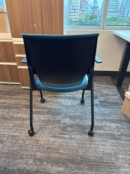 Haworth Very Mobile Guest Chair