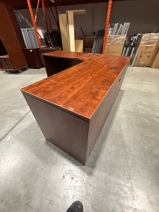 L-Shape Desk w/BBF Ped