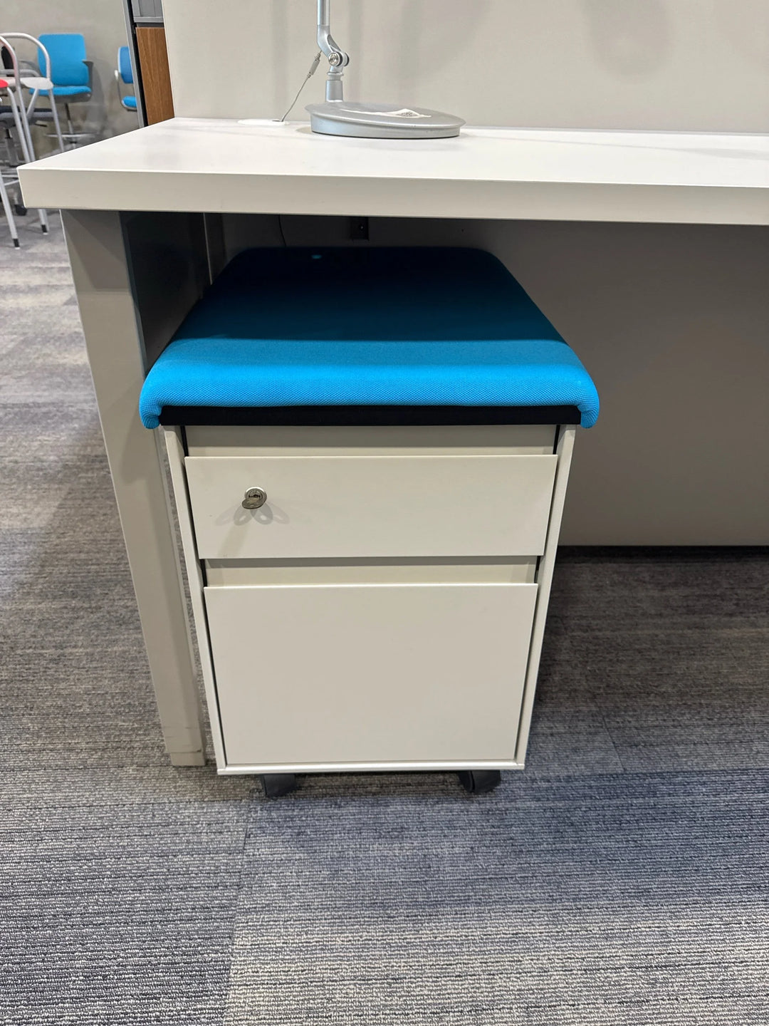 7' x 7' Herman Miller Workstation w/Glass, Stationary Tray & BF Ped