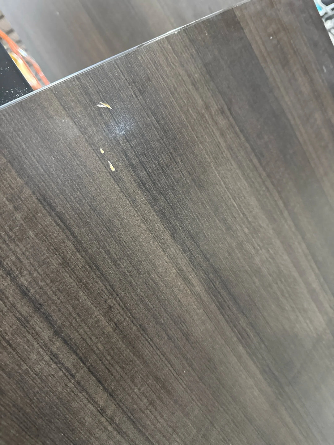 L-Shape Desk w/BF Ped (Scratches on Surface)