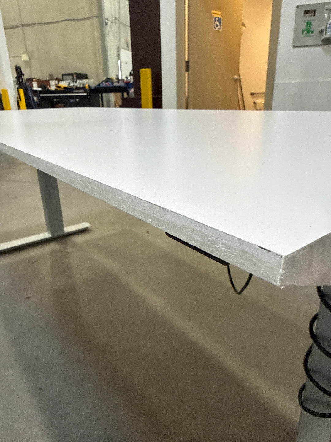 Knoll 6’ Electronic Sit Stand Desk