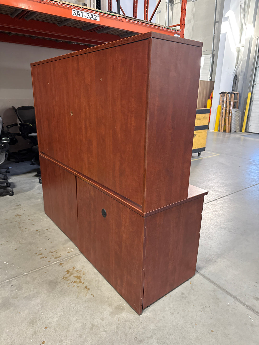 L-Shape Desk w/Hutch, BBF Ped