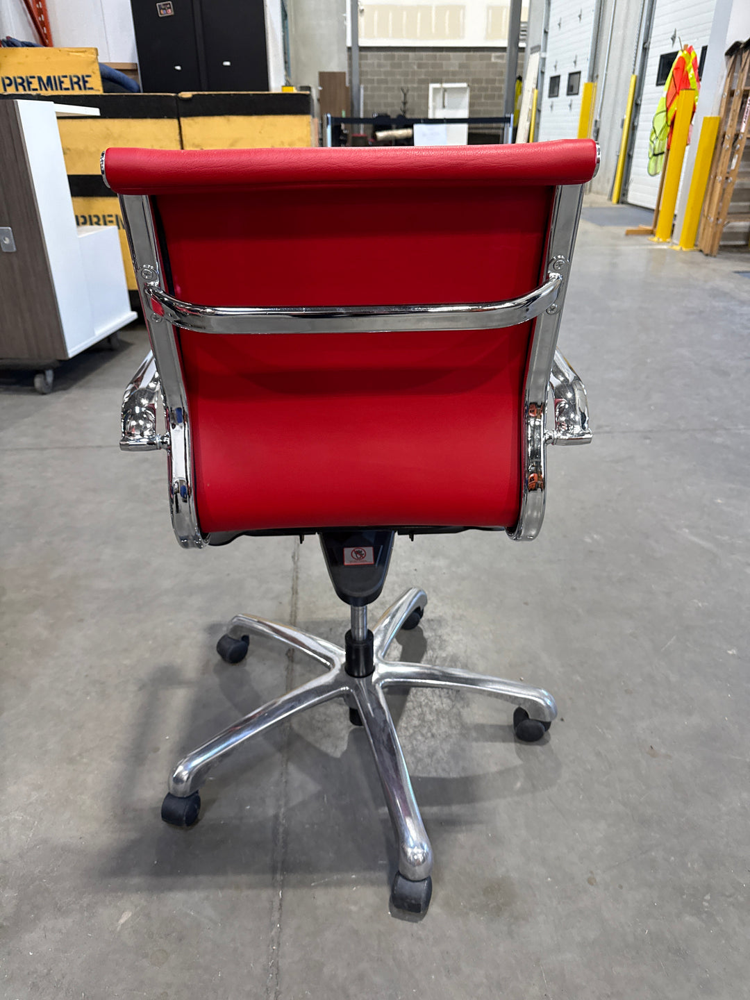 Leather Meeting Chair (Leather Cracking)