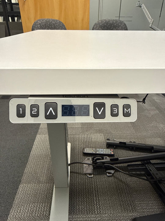 L-Shape Desk w/Sit Stand and BBFLF