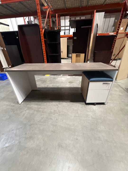 Straight Desk w/Mobile BF Ped