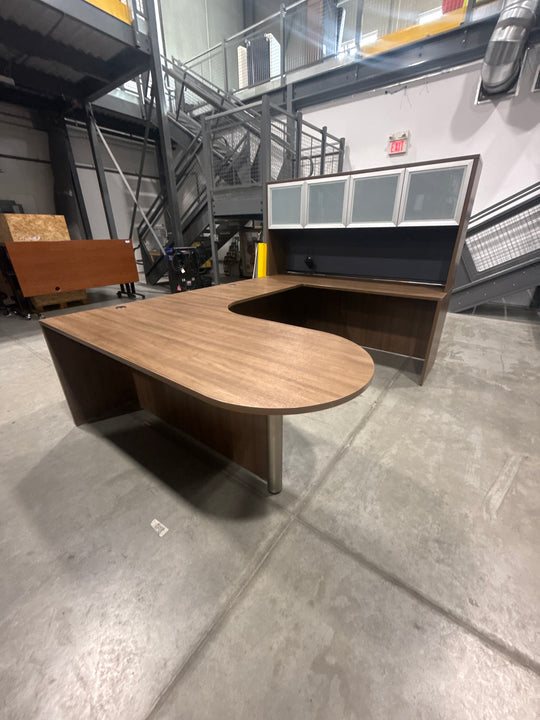 U-Shape Desk w/Hutch