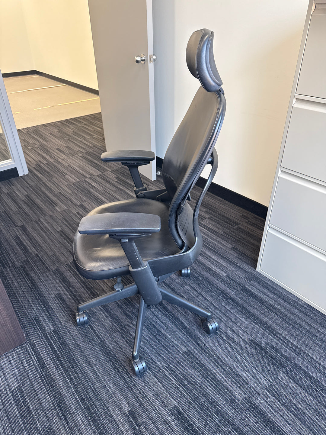 Steelcase Leap V2 Leather Task Chair w/Headrest