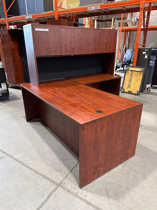 L-Shape Desk w/Hutch, BBF Ped