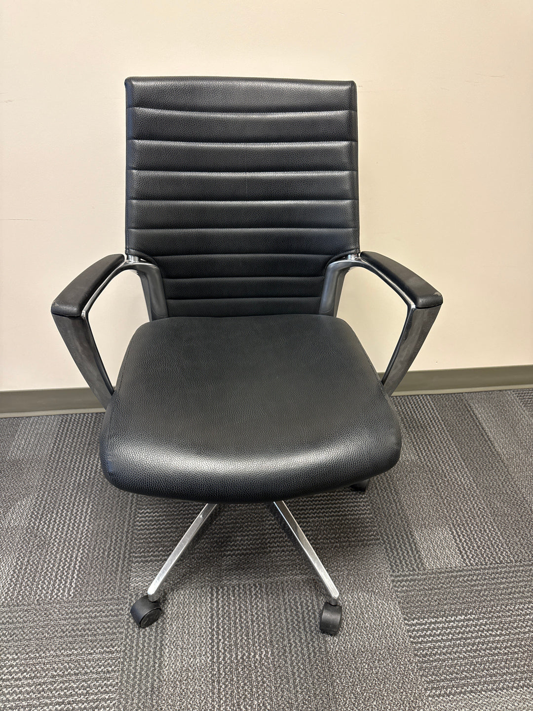 Global Leather Meeting Chair