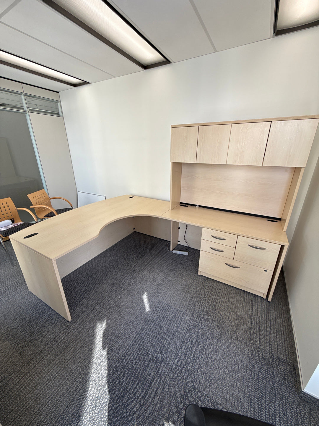 L-Shape Desk w/Hutch and BBFLF