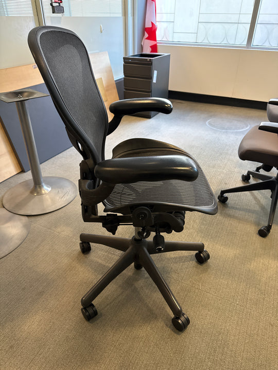 Herman Miller Aeron Size B Task Chair