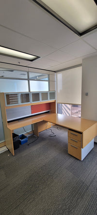 Teknion L-Shape Desk w/Hutch, Surface Power and BBF Ped