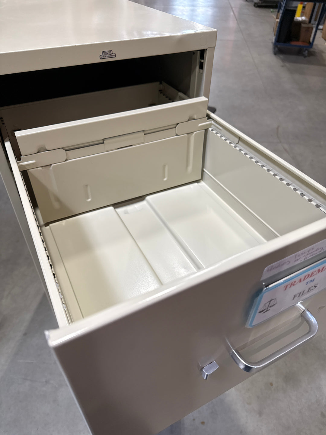 Hon Metal 4-High Vertical File Cabinet (No Hanging Bar)