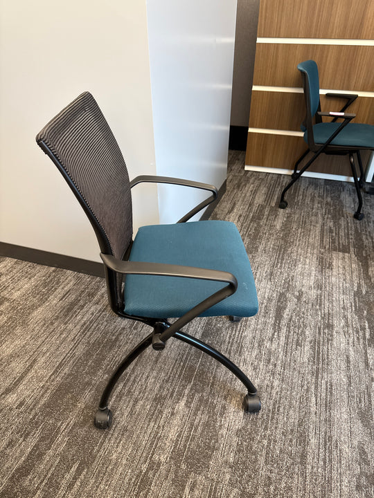 Haworth Mobile Nesting Guest Chair