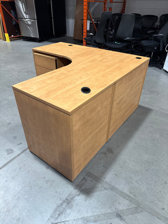 L-Shape Desk w/Mobile BBF Ped