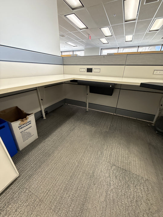 U-Shape Reception Desk w/Wardrobe and BBF (Reversible)