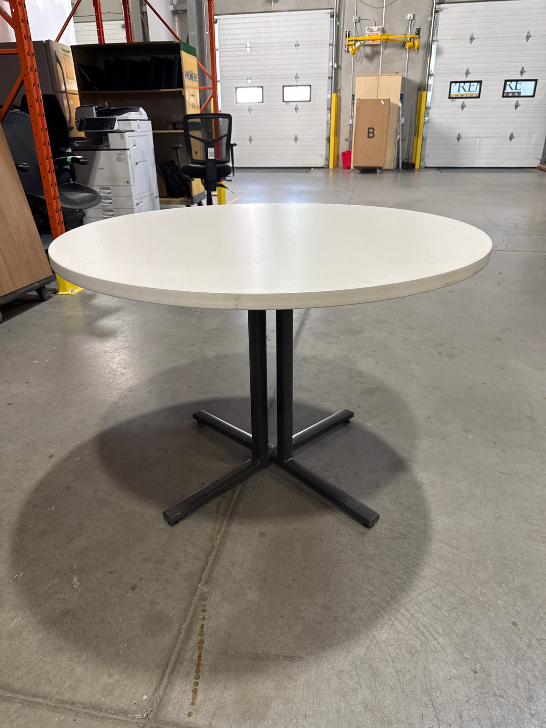42” Round Table