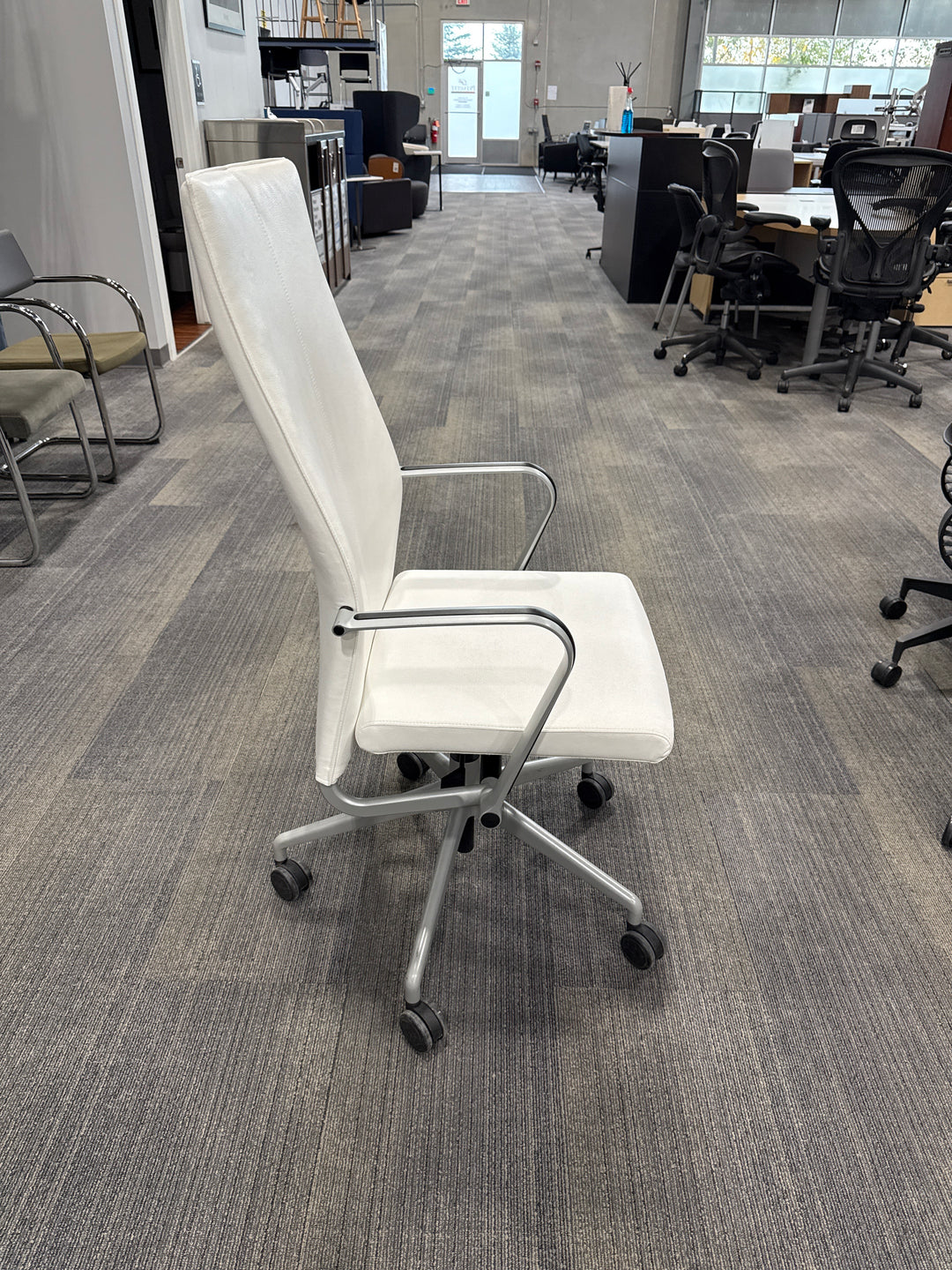 Davis ‘Body’ High Back Leather Meeting Chair
