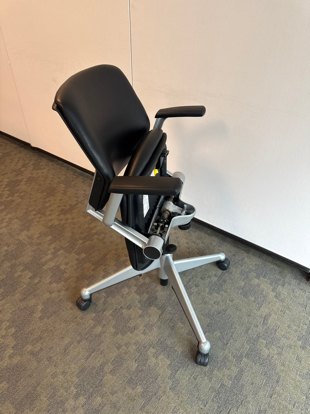 Leather Mobile Nesting Guest Chair