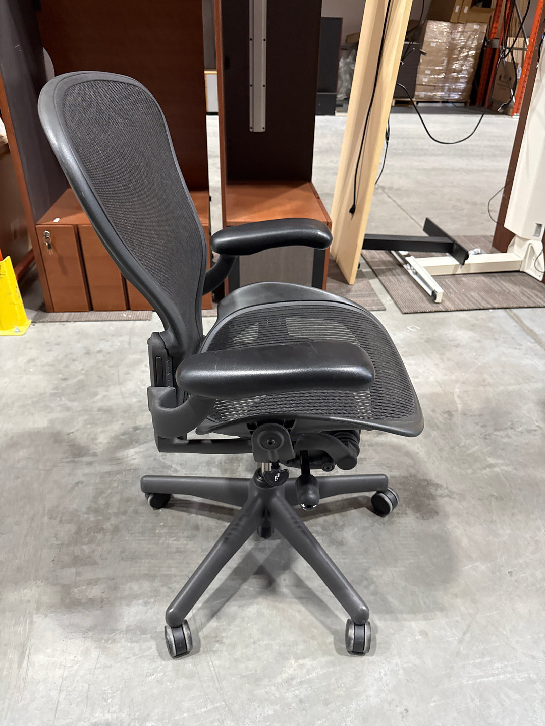 Herman Miller Aeron Size B Meeting Chair