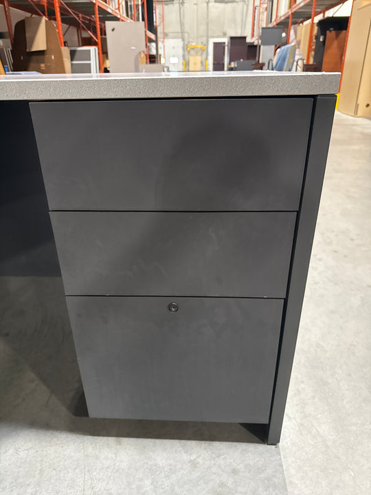 L-Shape Desk w/BBF Ped