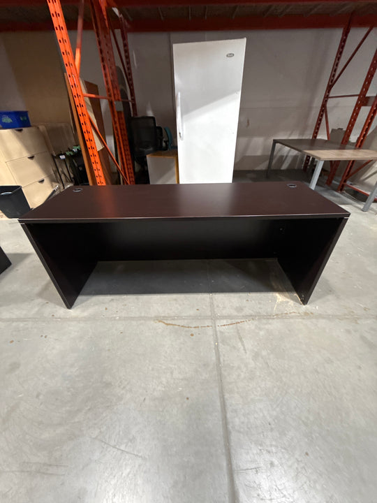 6' Straight Desk