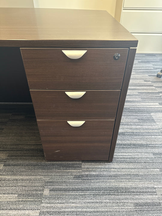 Bow Front U-Shape Desk w/Hutch, BBF Ped