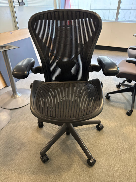 Herman Miller Aeron Size B Task Chair