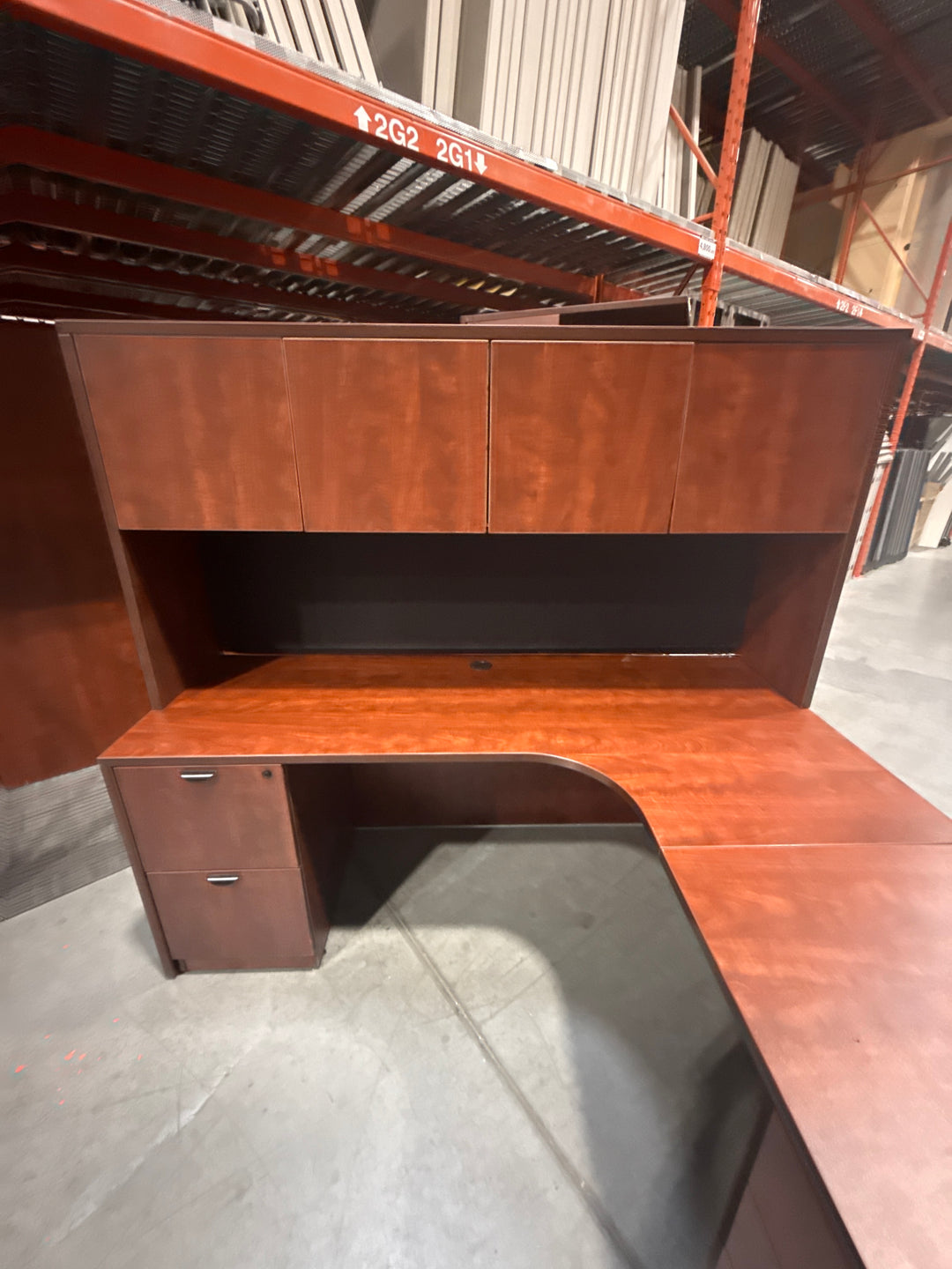 L-Shape Desk w/Hutch, BBF and FF Ped (Hutch on Desk)