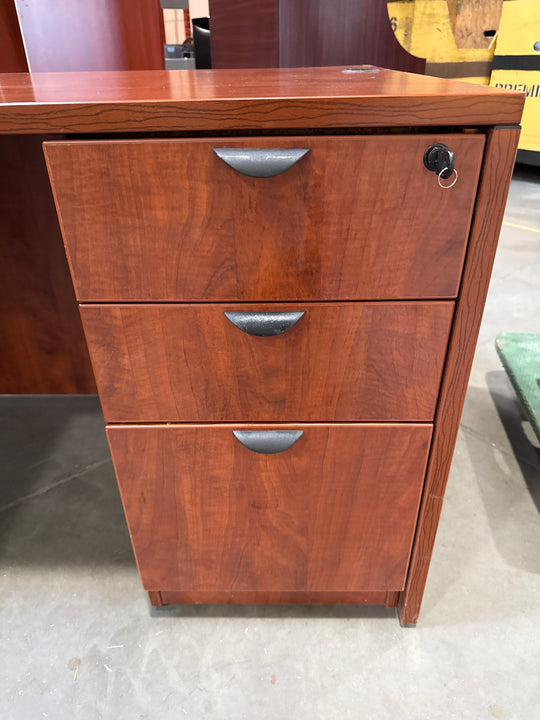 L-Shape Desk w/BBF, FF Ped