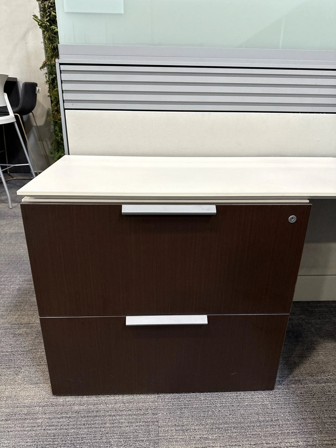 6' x 6' Teknion L-Shape Workstation w/BBF and 2 High Lateral