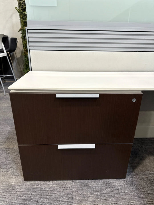 6' x 6' Teknion L-Shape Workstation w/BBF and 2 High Lateral