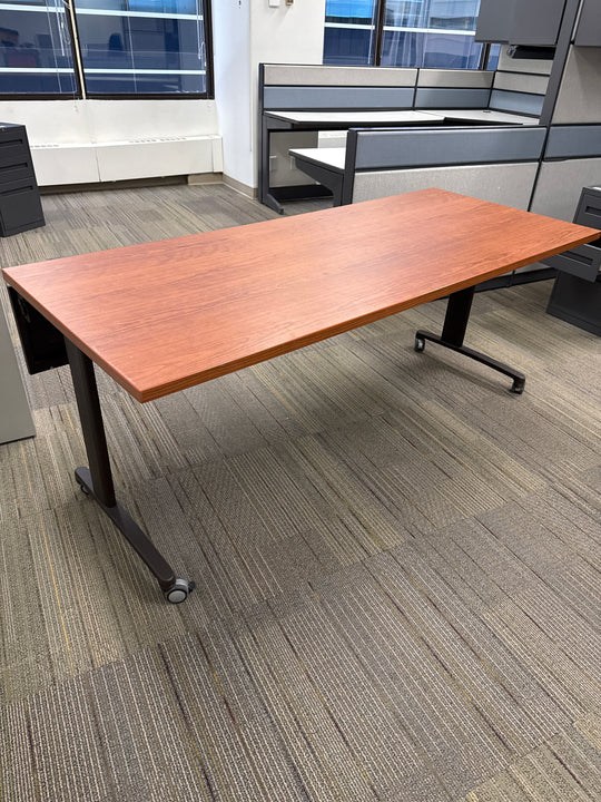 6' Mobile Flip Top Training Table w/Modesty