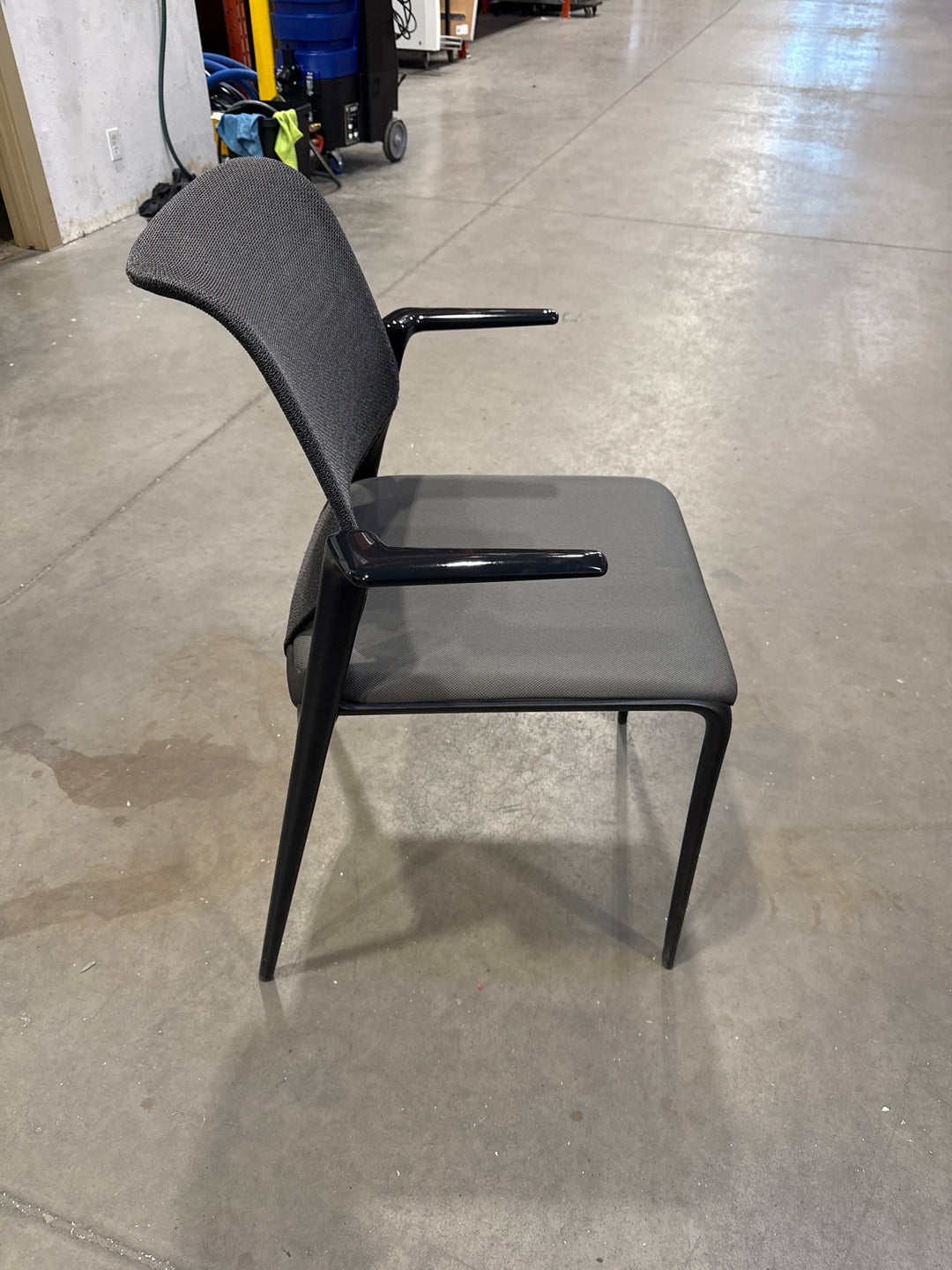 Mesh Back Stacking Guest Chair