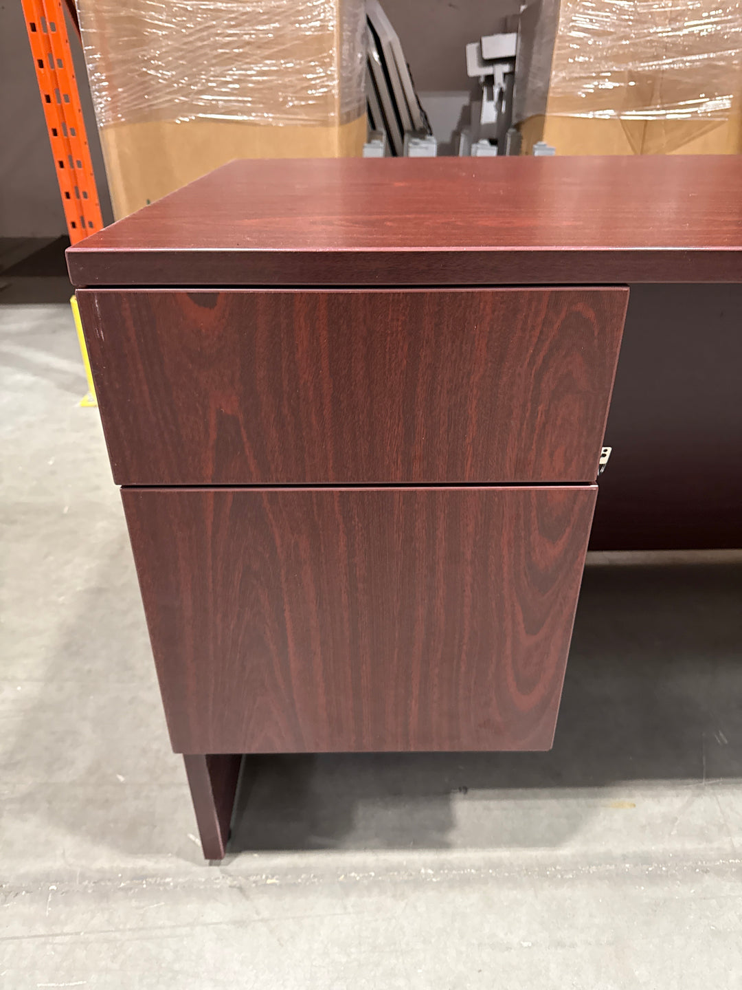 6' Straight Desk w/BF Ped