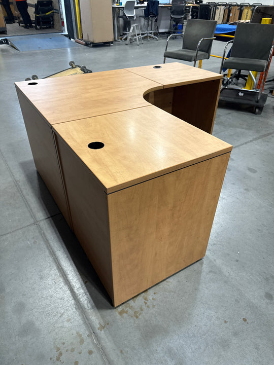 L-Shape Desk w/Mobile BBF Ped