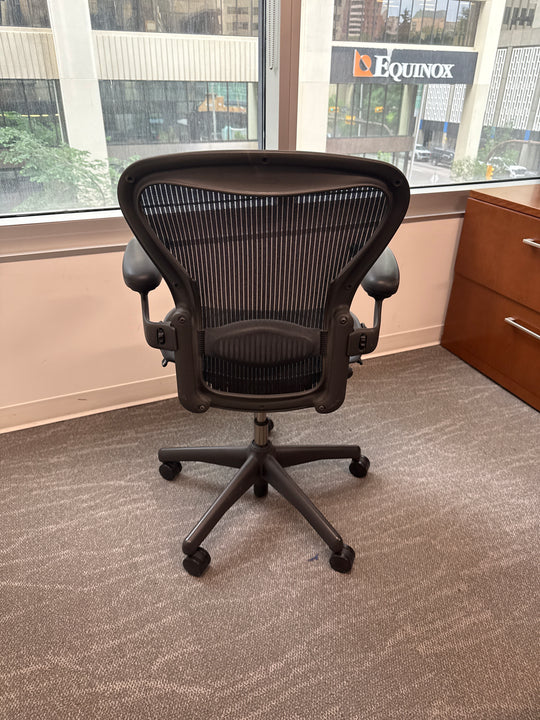 Herman Miller Aeron Size B Task Chair