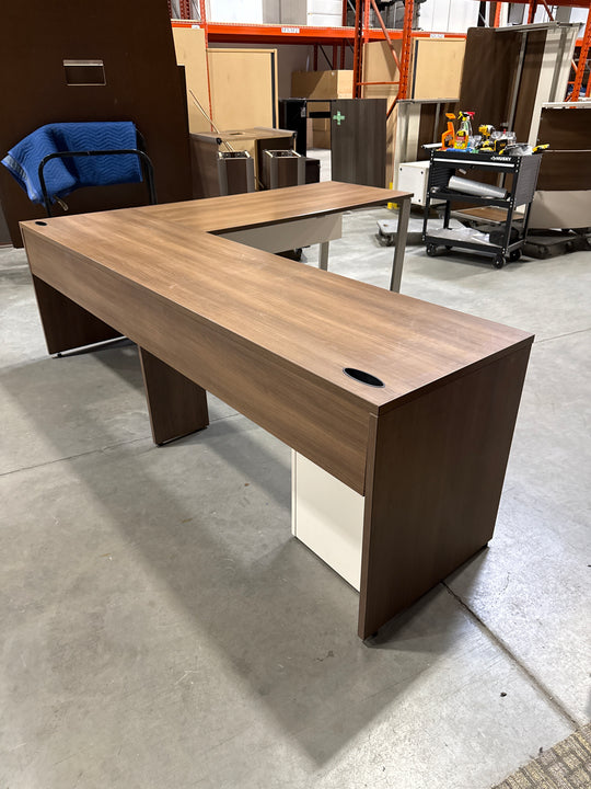 L-Shape Desk w/BBF Ped