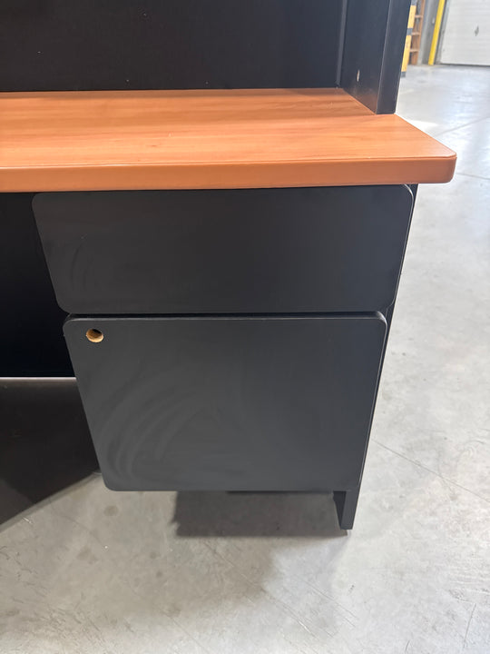 L-Shape Desk w/Hutch, BF Ped