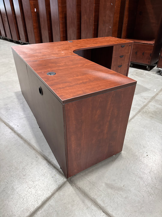 L-Shape Desk w/BBF Ped