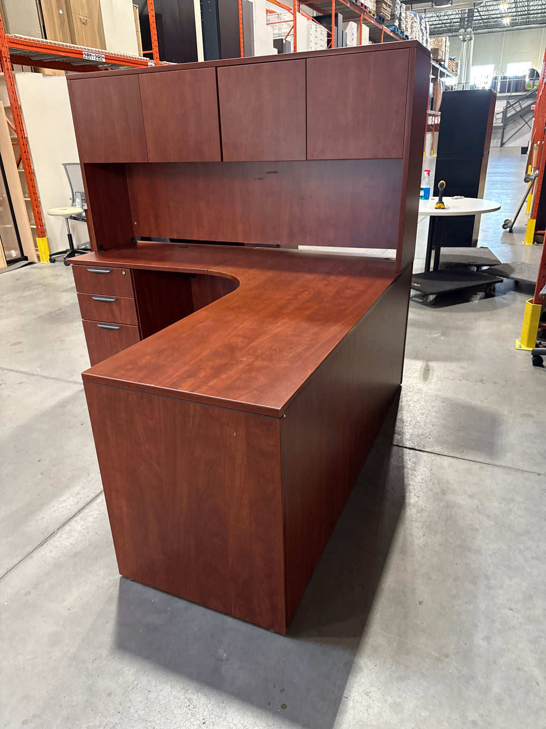 L-Shape Desk w/Hutch, BBF Ped