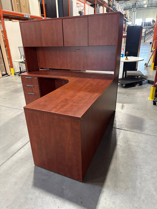 L-Shape Desk w/Hutch, BBF Ped