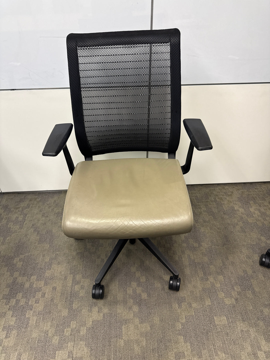 Steelcase Think Meeting Chair w/Leather Seat