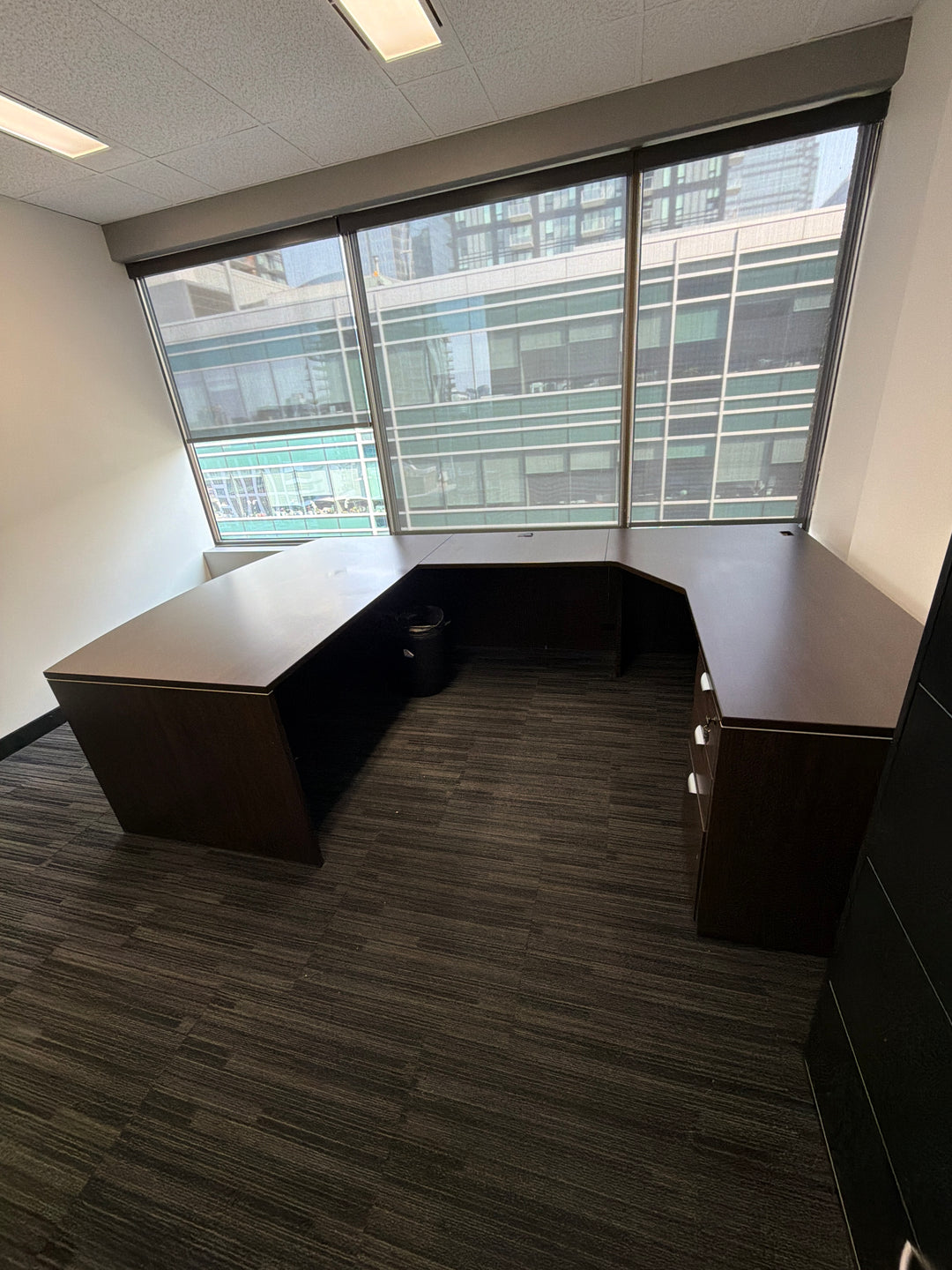 Bow Front U-Shape Desk w/BBF Ped