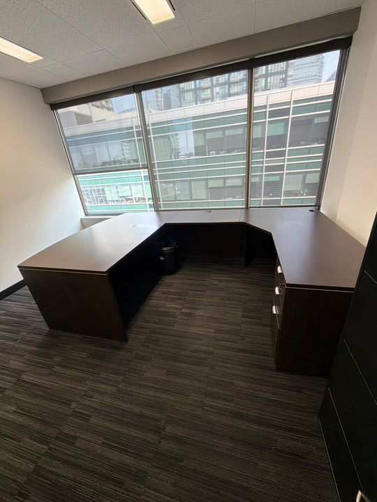 Bow Front U-Shape Desk w/BBF Ped